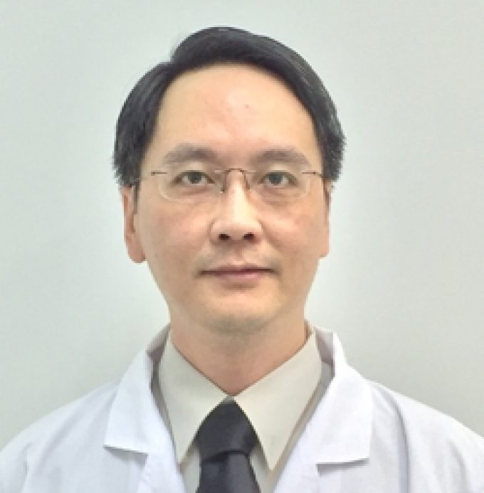 Dr. Leslie Wong Tat Way (Ophthalmologist)