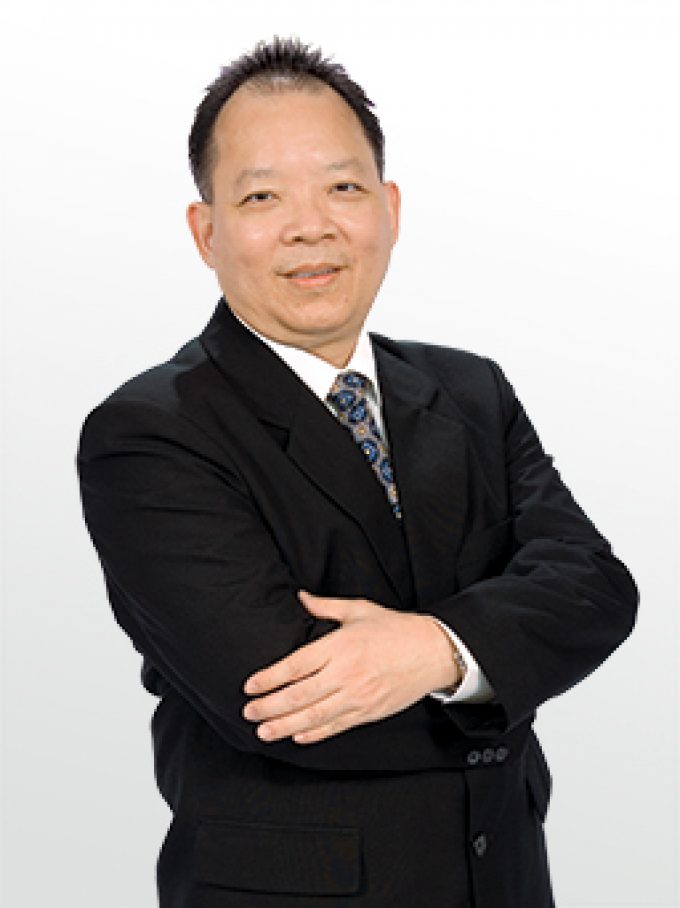 Dr. Aloysius Low (Ophthalmologist)