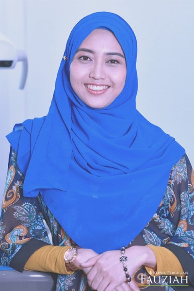 Dr. Mawarni Abdul Jalil (Dental Surgeon)